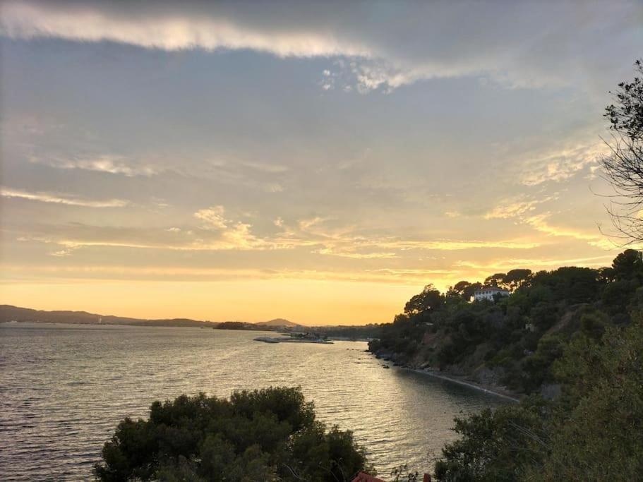 Appartement Agreable Pres De La Mer ! Toulon Bagian luar foto