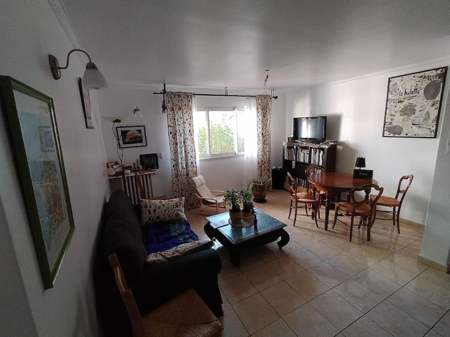Appartement Agreable Pres De La Mer ! Toulon Bagian luar foto